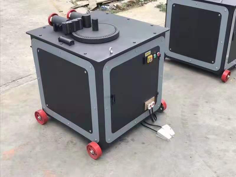 Kleine elektrische Stahlstangenbiegemaschine