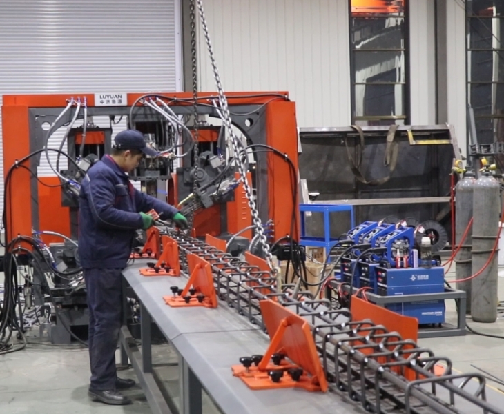 Robot tạo hình lồng thanh thép