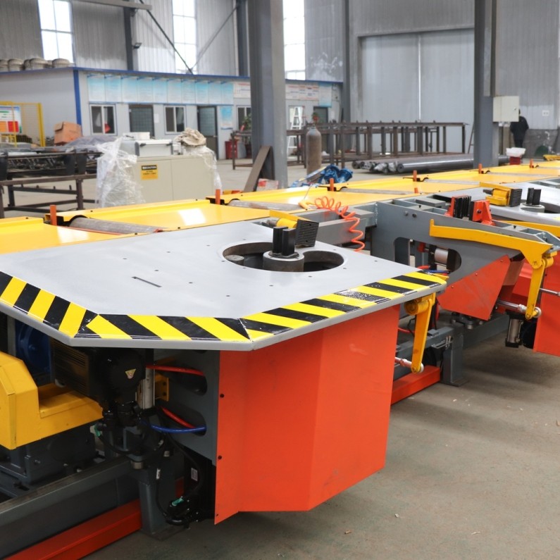 مركز ثني حديد التسليح الأفقي