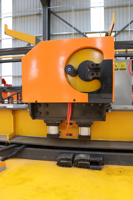 Vertical CNC Bending Center