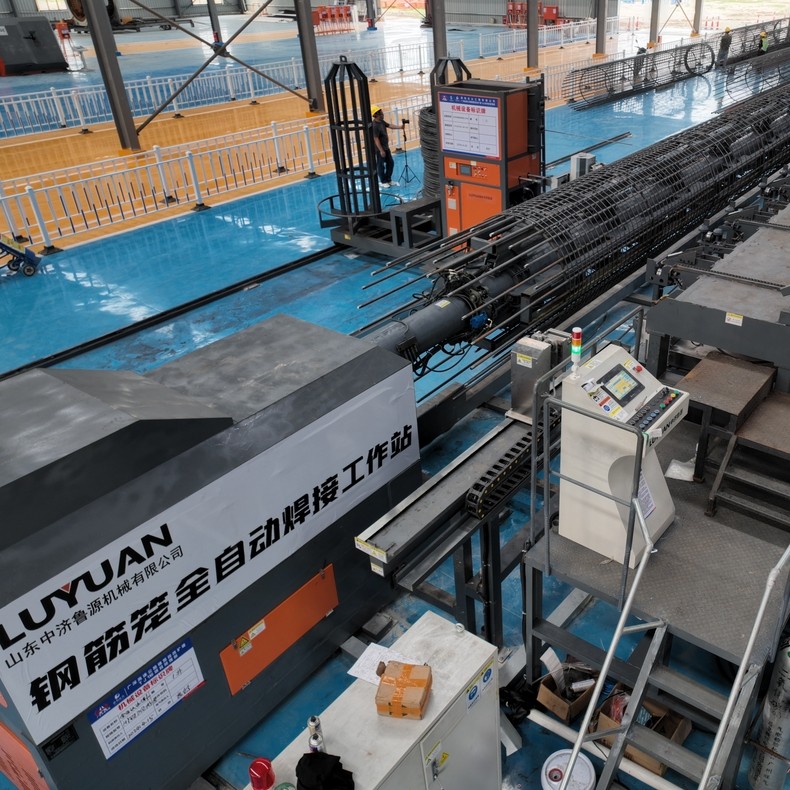 Automatisches Käfigschweißzentrum