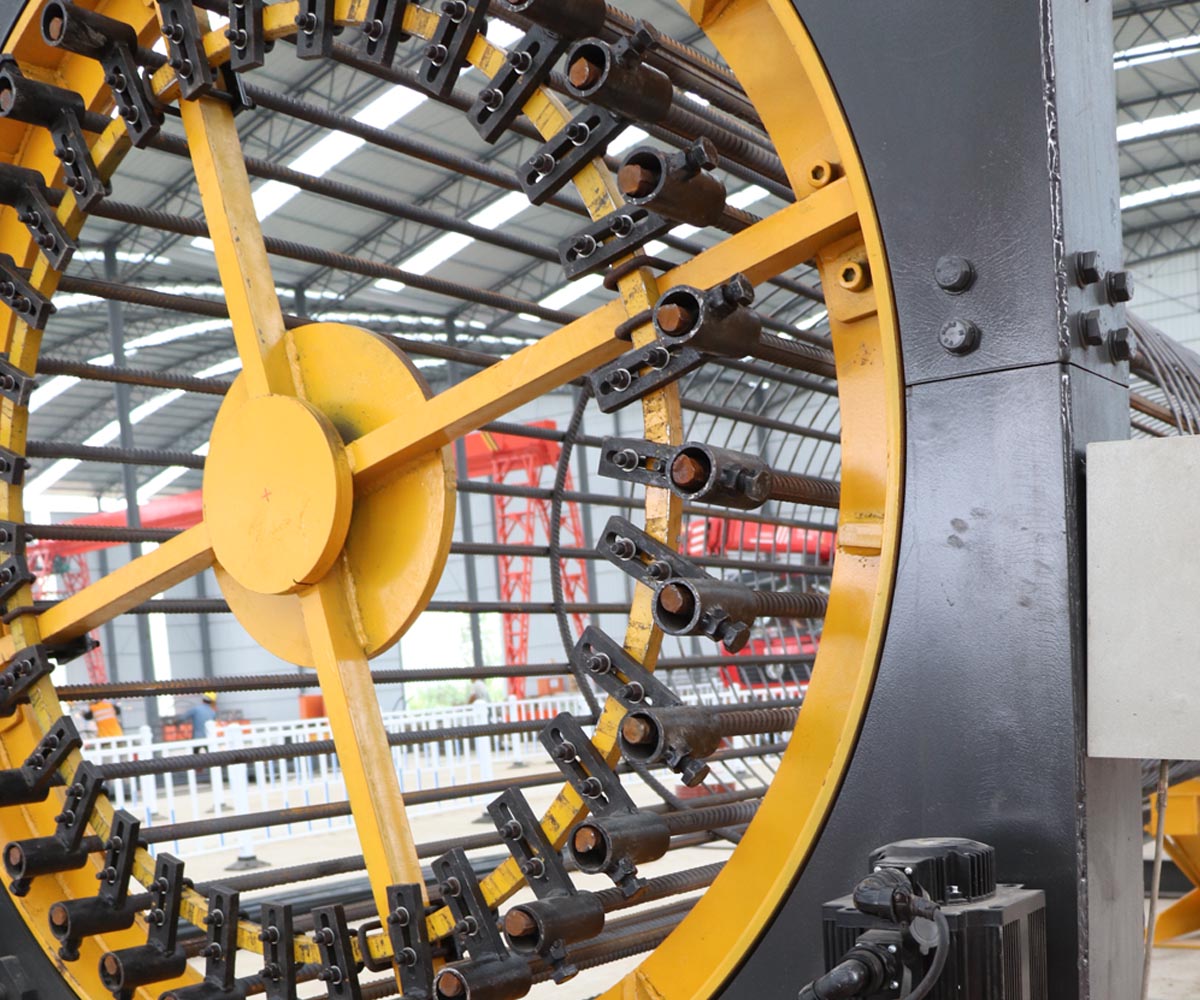 Maschine zur Herstellung von Bewehrungskäfigen