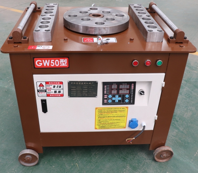 Piegatrice per barre d'acciaio CNC