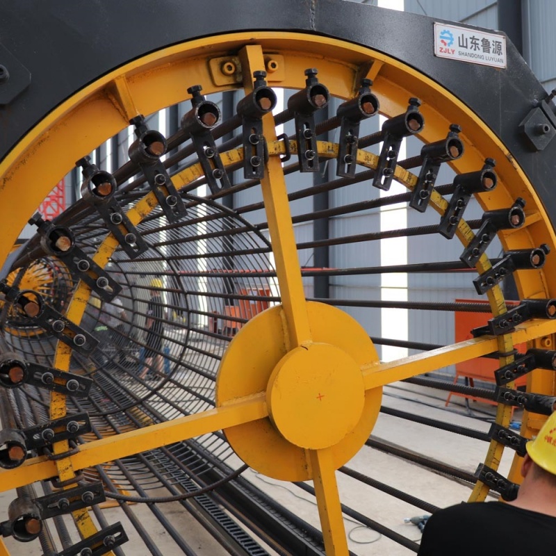 machine à fabriquer des cages d'armature
