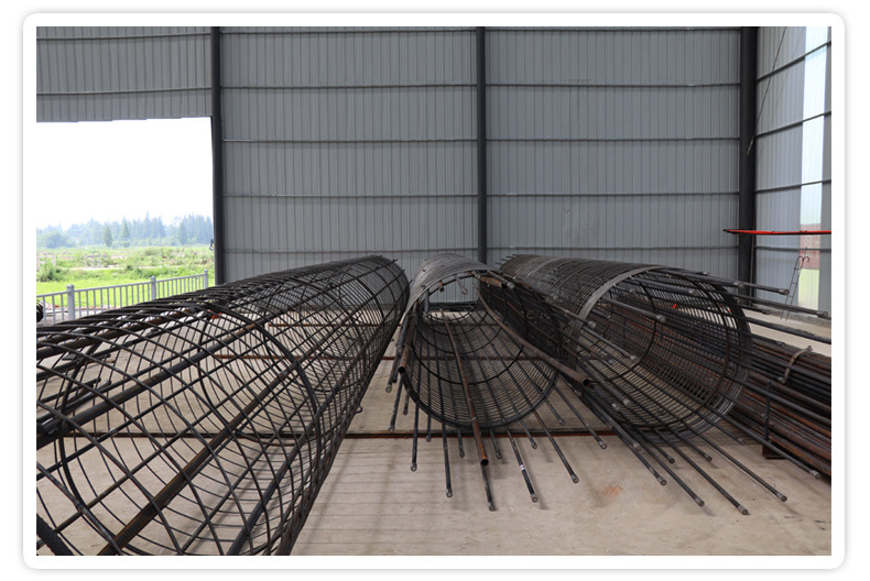 Macchina avvolgitrice per gabbie in barre d'acciaio Macchina avvolgitrice per gabbie in barre d'acciaio