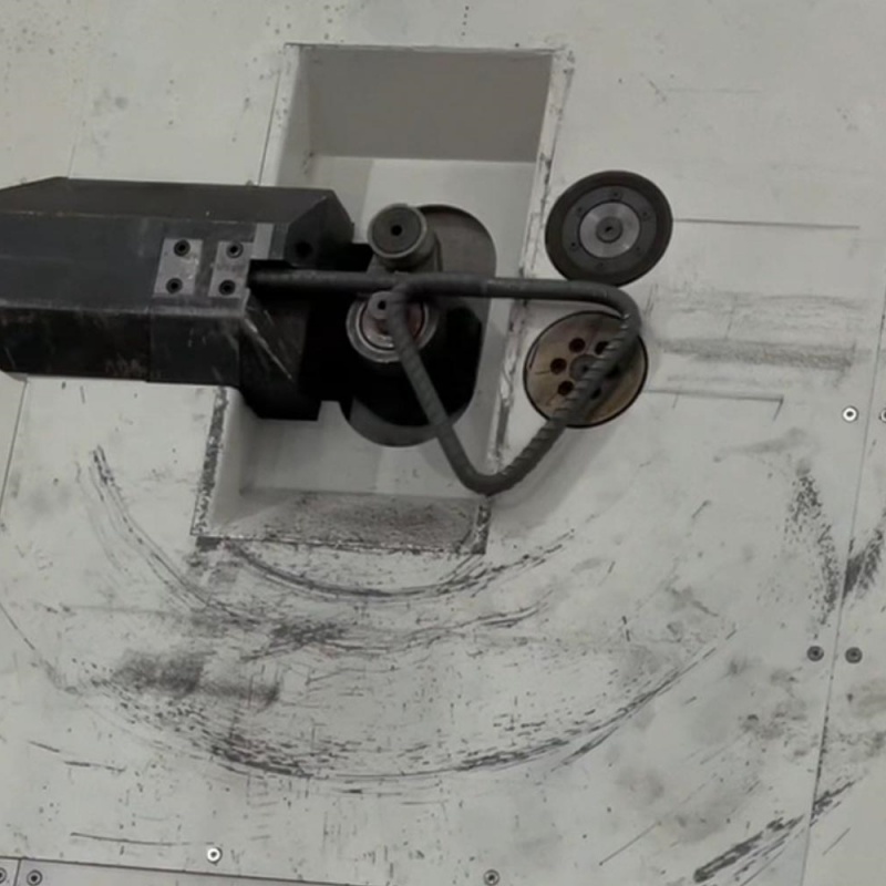 máy uốn bàn đạp tự động